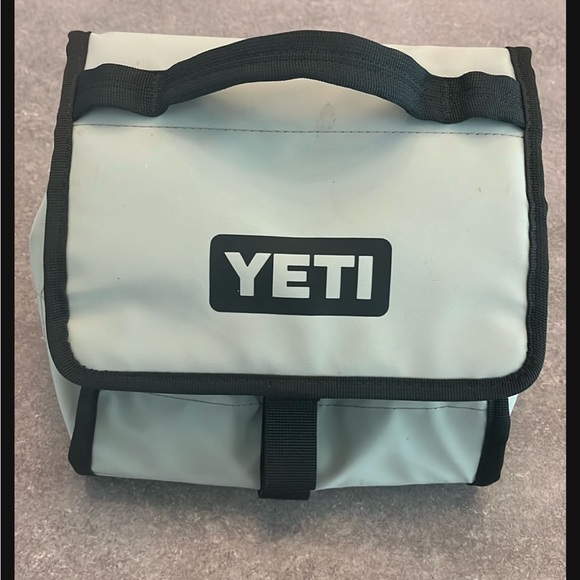 YETI sagebrush green lunch Bag - Picture 1 of 4